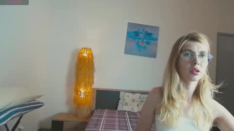 Anastasia online show from September 2025 07:05:01 PM
