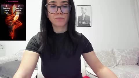 Andreea online show from December 2025 06:06:01 AM