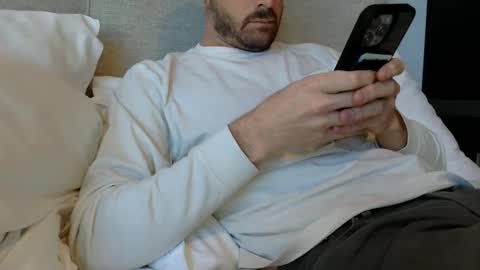 Snapshot of andees222 chatting on February 2026 09:30:02 PM Andees222 online show from February 2026 09:30:02 PM