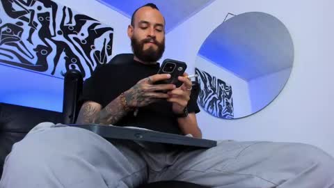 Andrs   -                   online show from March 2025 01:16:02 AM