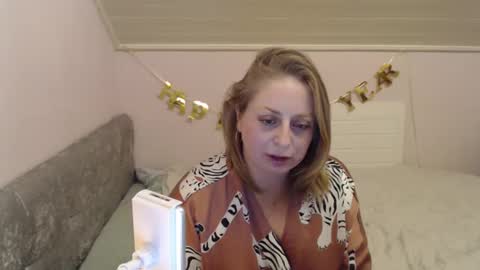 Snapshot of andorphina chatting on January 2025 07:29:01 PM Andorphin online show from January 2025 07:29:01 PM
