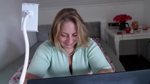 Andorphin online show from September 2025 11:46:02 AM