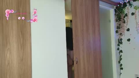 Snapshot of andra_rosse chatting on May 2026 09:23:02 PM Andra de la Rosse online show from May 2026 09:23:02 PM