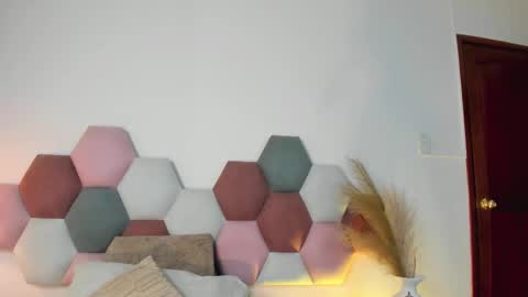 Snapshot of andracyruss chatting on October 2025 02:04:01 PM Andra Cyrus online show from October 2025 02:04:01 PM