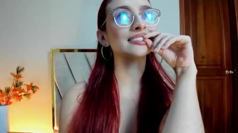 Andra Cyrus online show from January 2026 12:26:02 AM