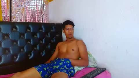 andrea andres couplehot online show from May 2026 03:00:02 AM