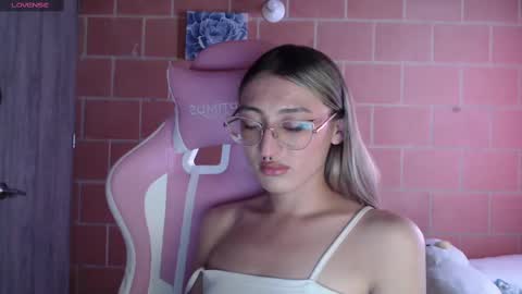 Andrea  online show from September 2025 05:46:02 PM