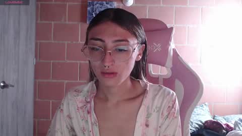 Andrea  online show from November 2025 01:32:01 PM