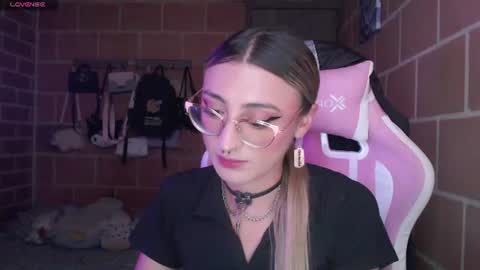 Snapshot of andrea_camila chatting on August 2026 07:27:02 PM Andrea online show from August 2026 07:27:02 PM
