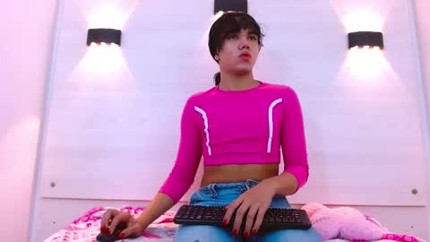 Andres Gil online show from November 2025 12:05:02 PM