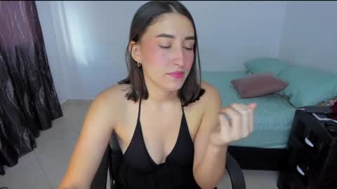 Snapshot of andrea_loaiza2 chatting on January 2025 07:57:01 PM Andrea online show from January 2025 07:57:01 PM