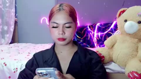 Snapshot of andrea_lovesyou chatting on May 2026 12:10:01 PM andrea_lovesyou online show from May 2026 12:10:01 PM
