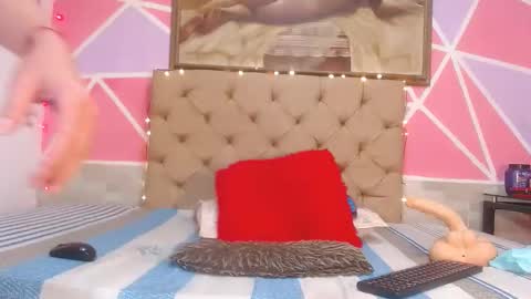 andrea ospina1 online show from March 2025 12:43:01 PM