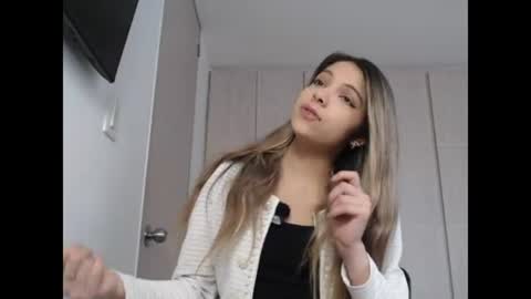 andreau 19 online show from July 2026 02:34:01 PM