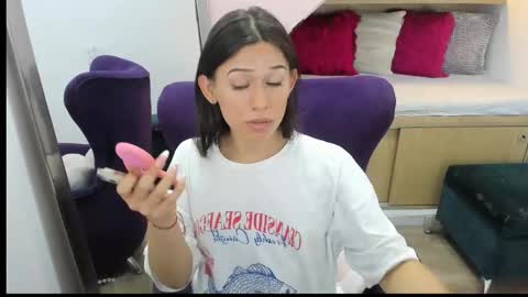 Andre Castaneda online show from November 2025 07:51:02 PM