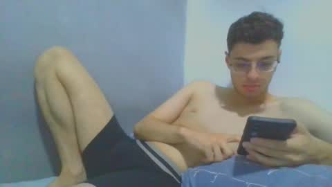 andres129494 online show from November 2025 03:05:02 AM