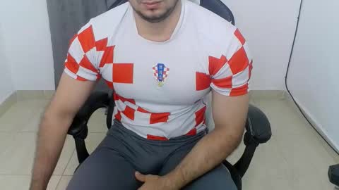 Snapshot of andres180950734 chatting on October 2025 10:11:01 AM andres180950734 online show from October 2025 10:11:01 AM