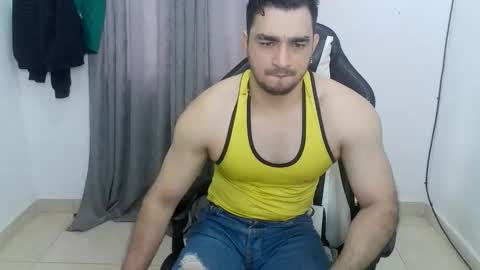 Snapshot of andres180950734 chatting on June 2026 01:17:02 PM andres180950734 online show from June 2026 01:17:02 PM