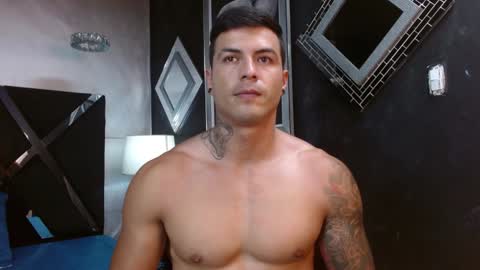 Snapshot of andres_clark chatting on December 2024 09:29:02 PM insta andres clark online show from December 2024 09:29:02 PM