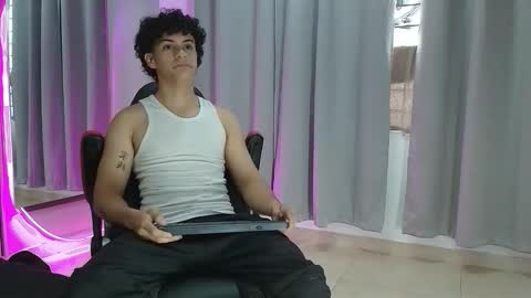 andres_cream online show from October 2025 12:35:01 PM