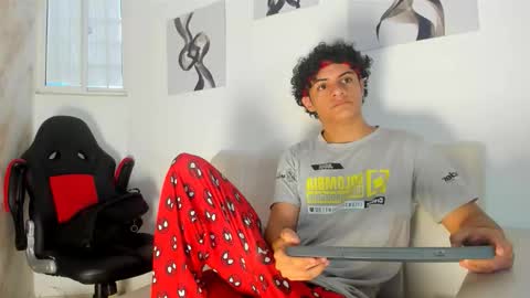 andres_cream online show from October 2025 12:30:02 PM