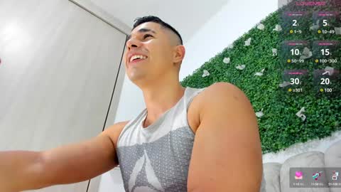 Snapshot of andres_sanss chatting on December 2024 01:13:01 AM Andres Sanss online show from December 2024 01:13:01 AM