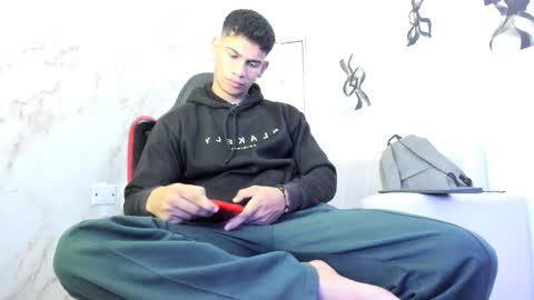 andres_stud online show from October 2025 04:11:01 AM