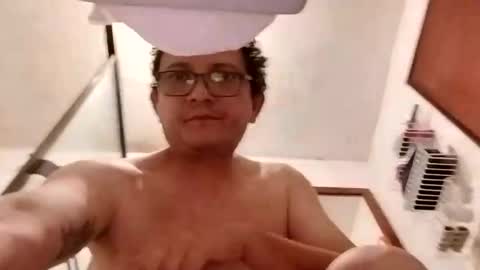 andresfloga online show from July 2026 10:28:02 PM