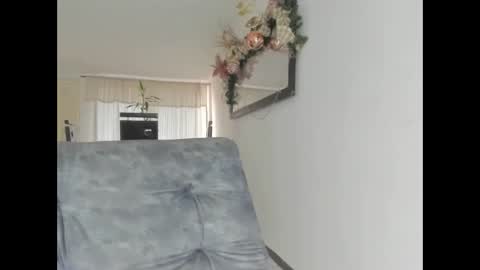 Isa  --------- online show from January 2025 10:33:02 PM