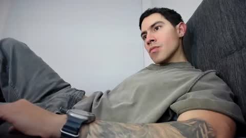 Snapshot of andresjuan92 chatting on June 2026 05:54:01 AM onlyfanscallmegotter online show from June 2026 05:54:01 AM