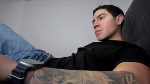 Snapshot of andresjuan92 chatting on June 2026 03:11:01 AM onlyfanscallmegotter online show from June 2026 03:11:01 AM