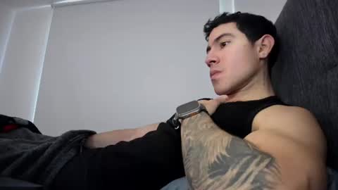 Snapshot of andresjuan92 chatting on July 2026 04:35:02 PM onlyfanscallmegotter online show from July 2026 04:35:02 PM
