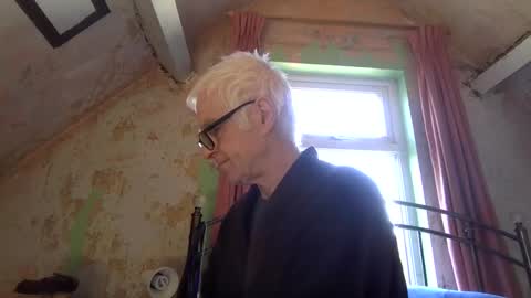 Andrew online show from April 2026 10:26:01 AM