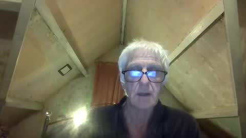 Andrew online show from April 2026 11:27:01 PM