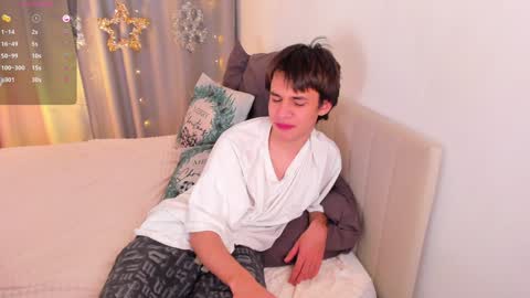 Snapshot of andrew_clar chatting on December 2024 12:49:01 PM Andrew online show from December 2024 12:49:01 PM