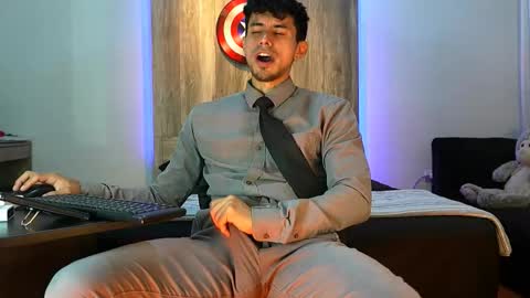 Andrew online show from October 2025 01:50:02 AM