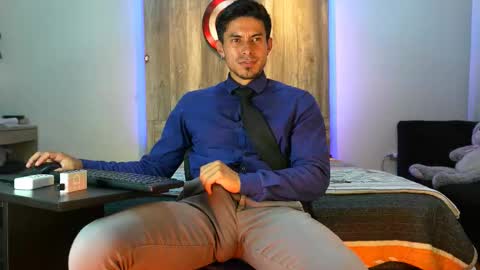 Andrew online show from February 2026 03:14:02 AM