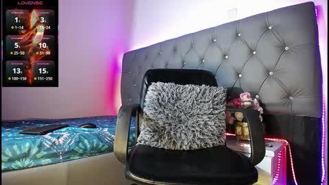 Andrew online show from November 2025 03:05:01 AM