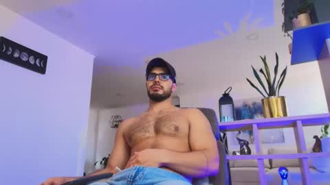 ANDREW WEST online show from December 2025 01:40:02 PM