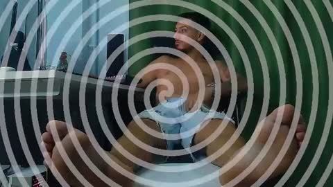 Snapshot of andrewbanner chatting on July 2026 07:22:01 AM MasterRomania online show from July 2026 07:22:01 AM
