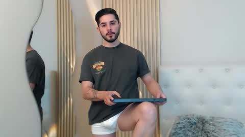 Andrew online show from December 2024 10:19:01 PM