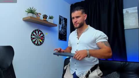 Snapshot of andrewdiaz_ chatting on February 2025 12:58:02 AM Andrew Diaz online show from February 2025 12:58:02 AM