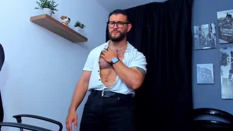 Snapshot of andrewdiaz_ chatting on October 2025 04:57:02 AM Andrew Diaz online show from October 2025 04:57:02 AM