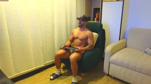 Andrew online show from February 2025 05:05:01 AM