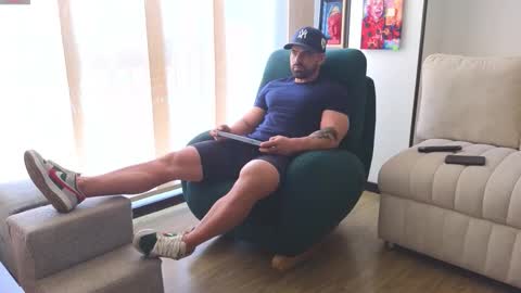 Andrew online show from September 2025 02:30:02 PM