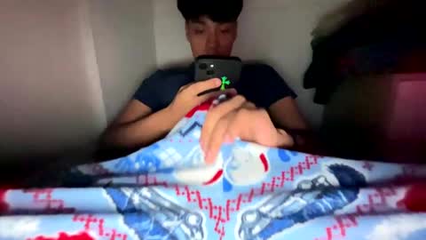 Snapshot of andrewhdez chatting on January 2025 04:58:02 AM Andrew online show from January 2025 04:58:02 AM