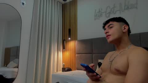 Snapshot of andrewlamar77 chatting on December 2024 12:47:01 PM Andrewlamar21 online show from December 2024 12:47:01 PM