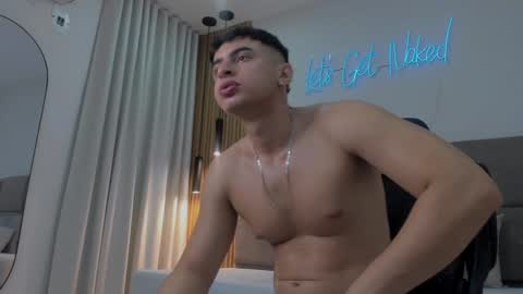 Snapshot of andrewlamar77 chatting on December 2024 01:13:01 PM Andrewlamar21 online show from December 2024 01:13:01 PM