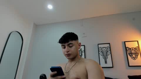 Snapshot of andrewlamar77 chatting on January 2025 05:19:01 PM Andrewlamar21 online show from January 2025 05:19:01 PM