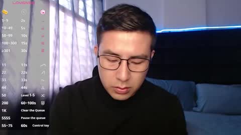 andrewmhilton_ online show from September 2025 04:01:02 PM